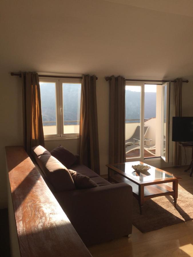 Hotel Leonor De Aquitania เกว็งกา ภายนอก รูปภาพ